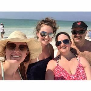 Meet your Posher, Holly